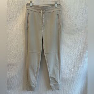 Athleta Headlands Hybrid Trek Beige Feather Mid Rise Joggers Size: 6